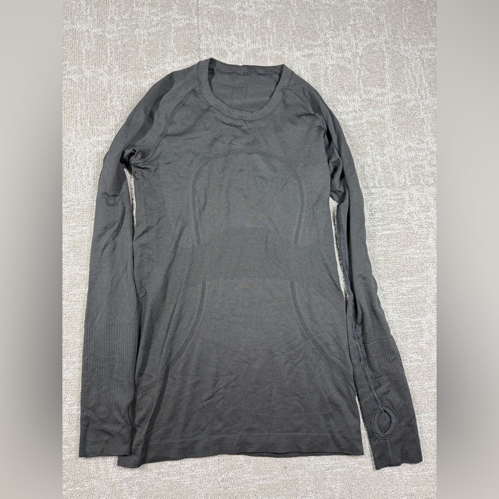 Lululemon Swiftly Tech Long Sleeve Work Out Shirt Women Size 6